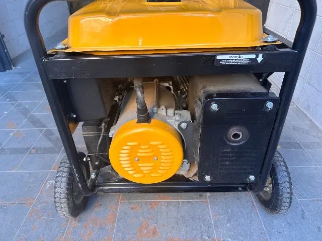 Gerador de energia 9kva gasolina CSM GM 8000e com partida eletrica apenas 17 horas de uso - Foto 4
