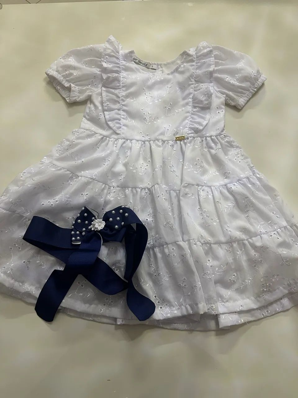 Vestido infantil em Laise