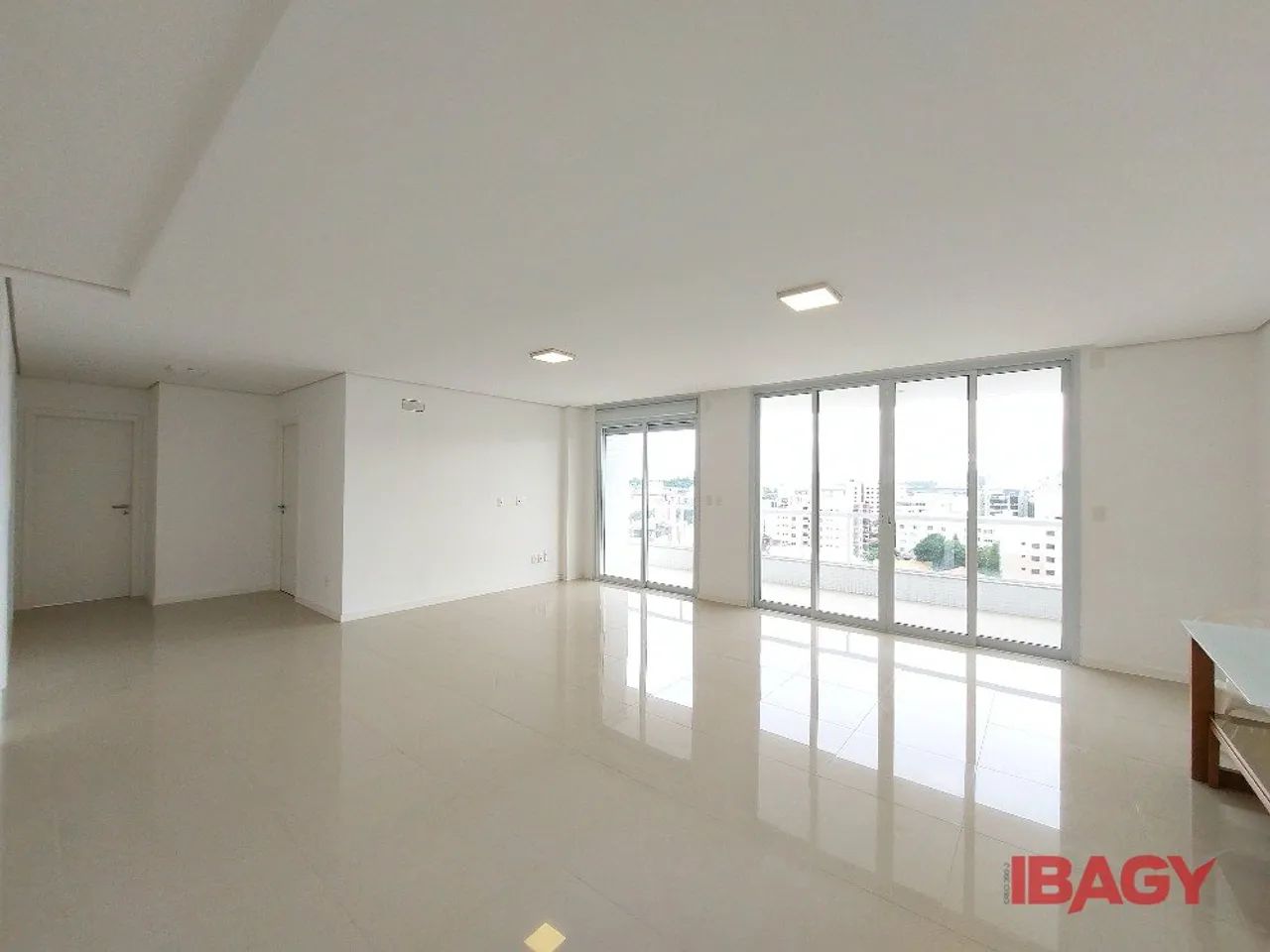 Excelente Apartamento 3 dormitório(s) em Coqueiros - Florianópolis - Foto 4