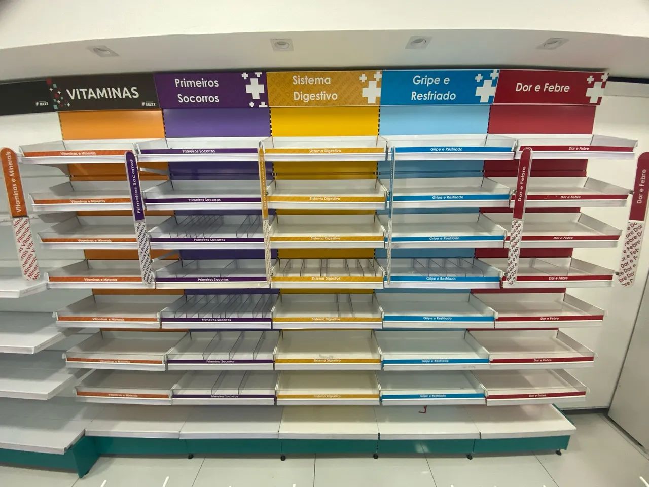 Instalação Farmacia Prateleiras  - Foto 5