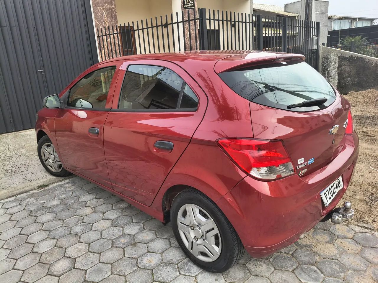 Chevrolet Onix JOY Hatch 1.0 8V Flex Mec. 4P 2018 - Foto 3