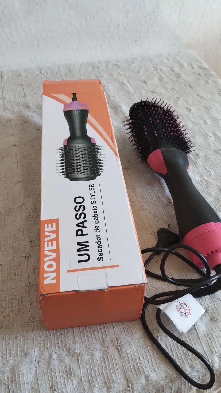 Escova de cabelo,seca e modela