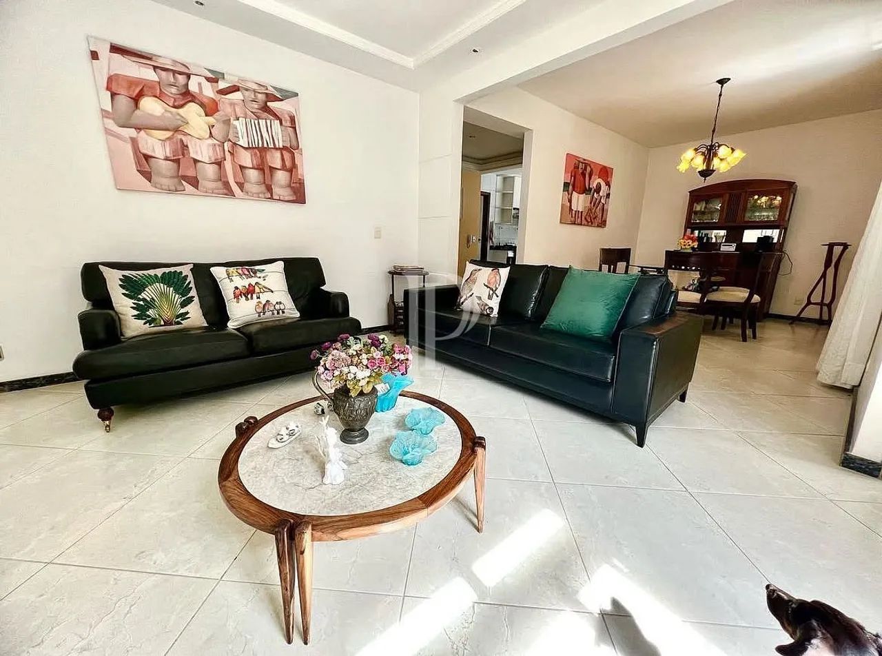 Vila Velha - Casa 4 quartos - Morro do Moreno