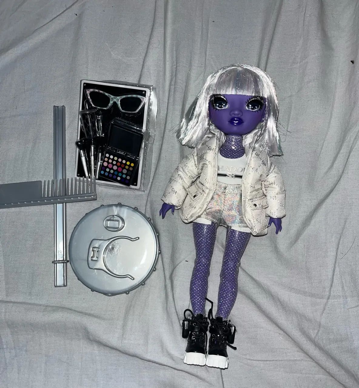 DIA MANTE - SHADOW HIGH BONECA 