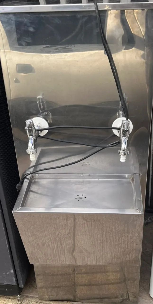 Bebedouro de Inox 50L