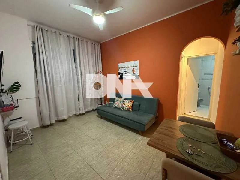 Apartamento : / Residencial / Leme