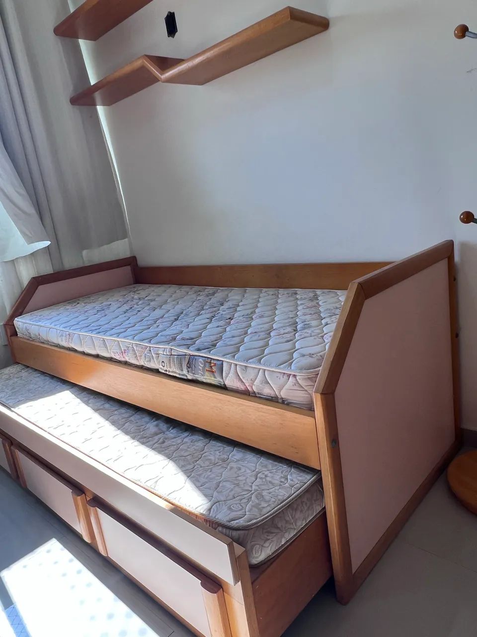 Cama/Bicama solteiro Madeira maciça com 3 gavetas.  - Foto 5