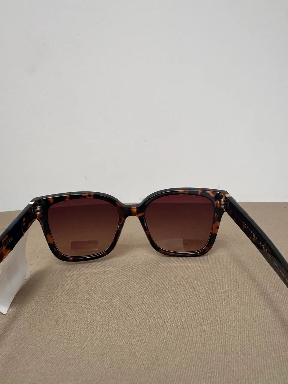 Óculos de Sol Tommy Hilfiger - Proteção UV - Foto 3