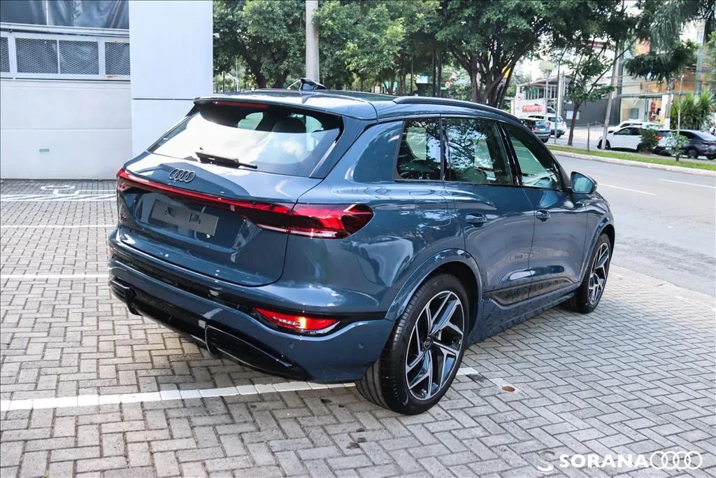 Audi E-Tron Performa. Black Aut. (elétrico) 2025 - Foto 5