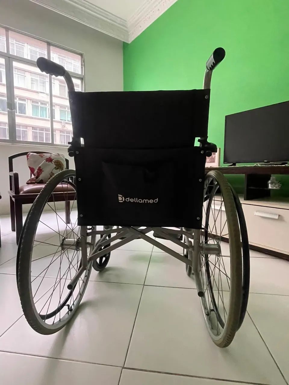 CADEIRA DE RODAS NOVA 