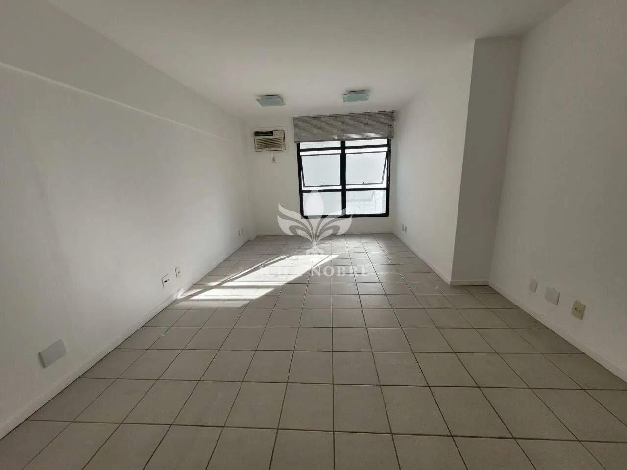 Sala comercial para Alugar no centro de Florianópolis com 31m² R$ 900,00 - Foto 2