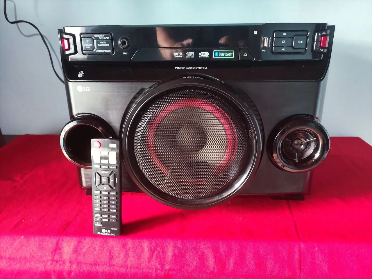 Caixa de Som LG XBoom 200W 