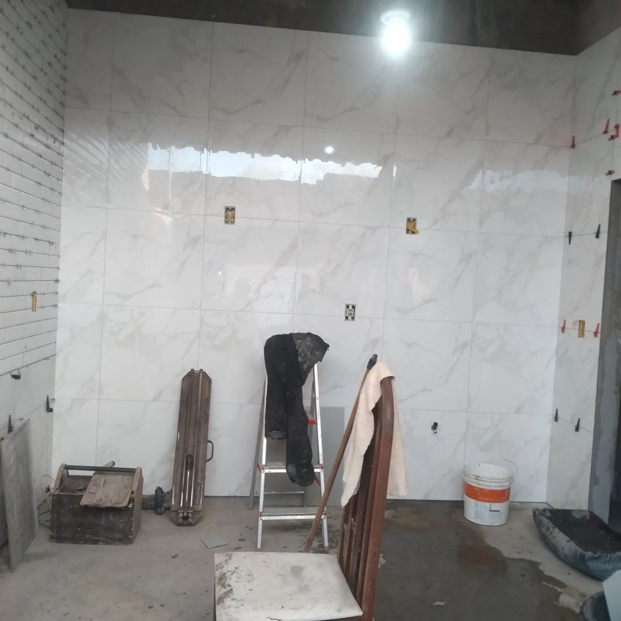pedreiro de cerâmica