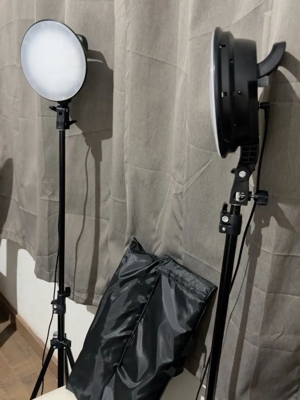 KIT 2 SOFTBOX LED TOMATE MLG-065 + TRIPÉS ?