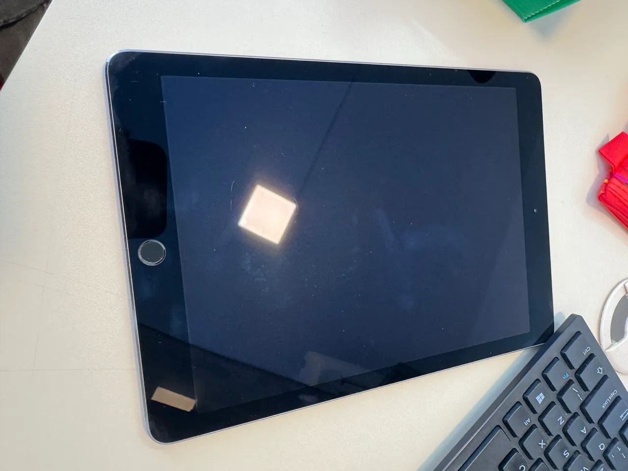iPad Pro 9.7? (A1674) 32GB Prata + Apple Pencil 1ª Geração + Case
