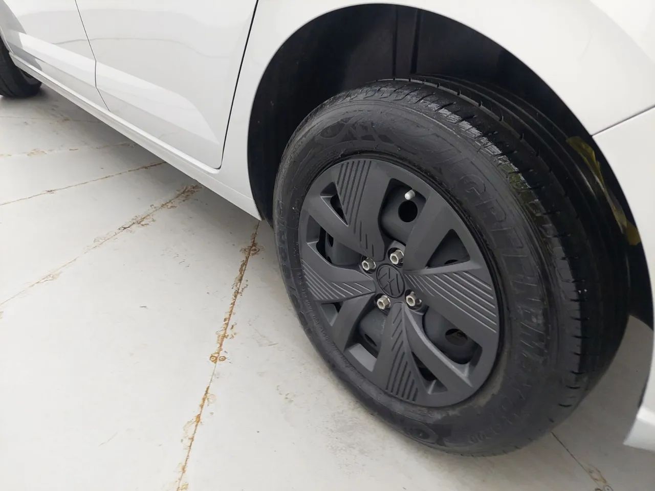 Volkswagen Polo Track 1.0 Flex 12V 5p, foto 12 de 18