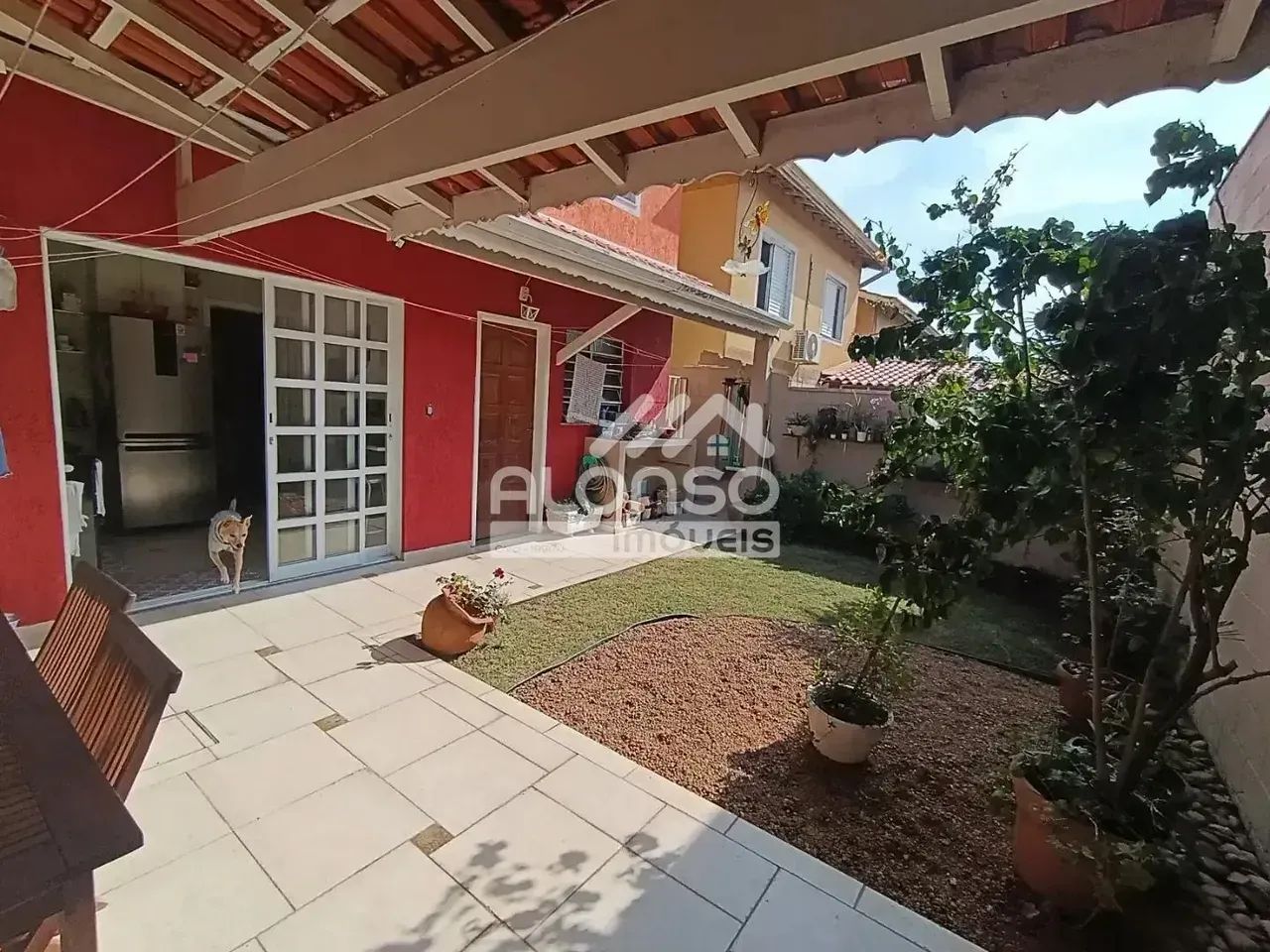 CASA COM QUINTAL E JARDIM | 3 QUARTOS | ATRÁS DO THE SQUARE - Foto 5