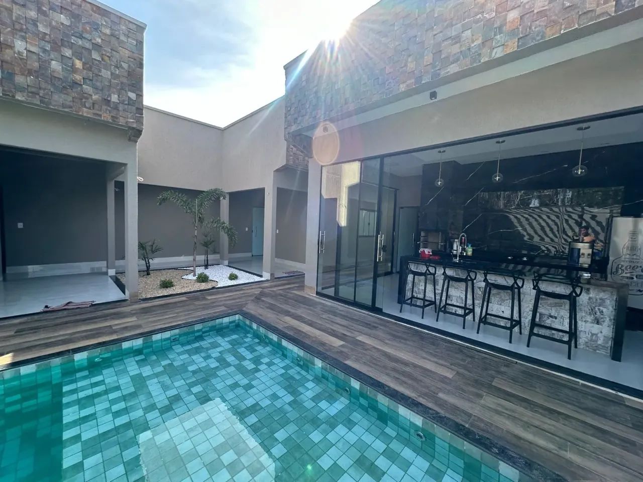 CASA EM ARUANÃ-GO / 06 SUÍTES - PRÓXIMO AO SESI - Foto 4
