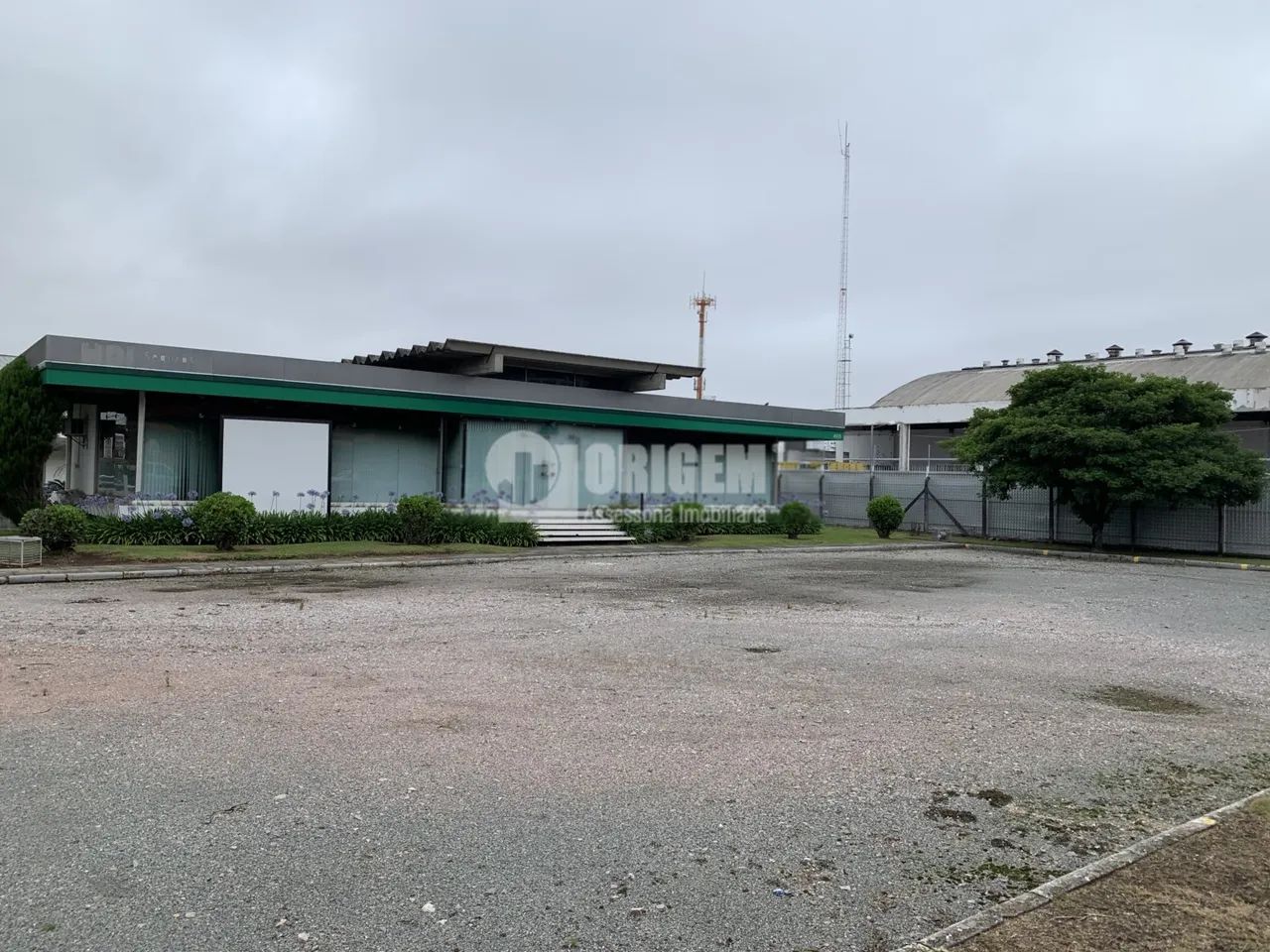 3.560m2 de terreno e 728,00m2 de área construída. - Foto 3