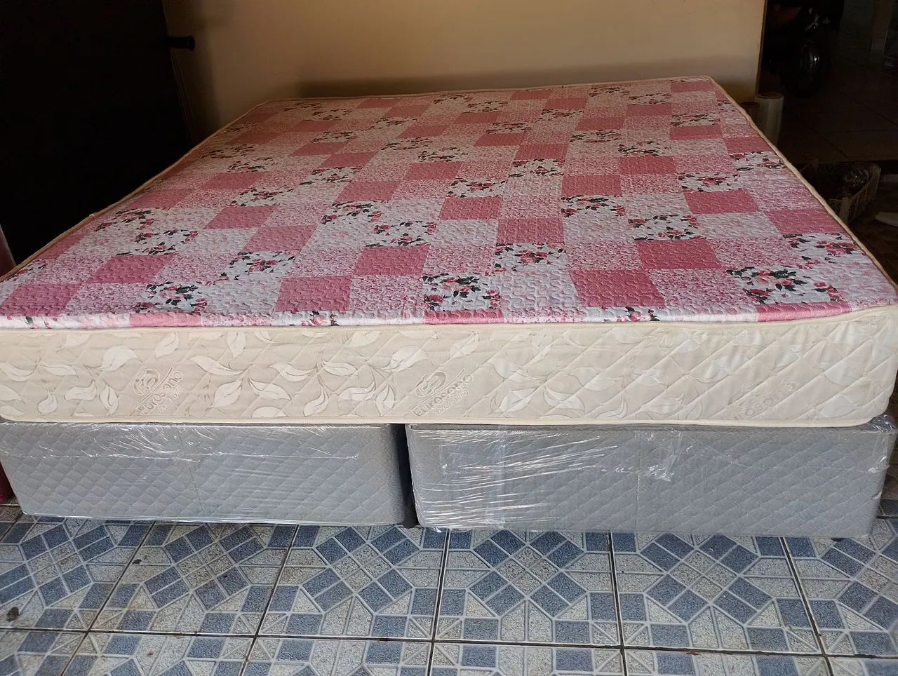 Cama box 