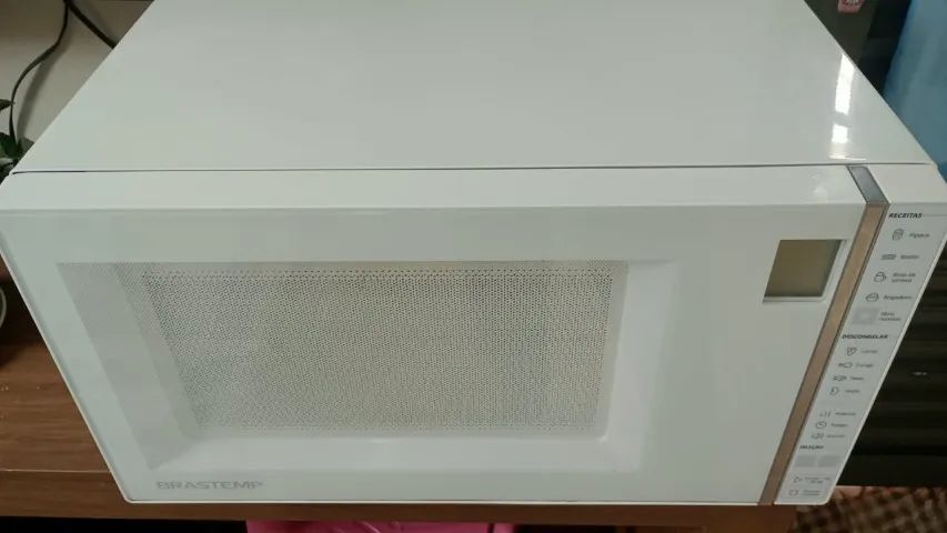 microondas moderno bem conservado  - Foto 2