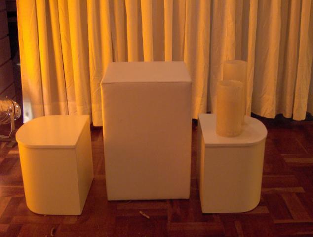 Aparador alto 50x50x75 usado em korino na cor branca - Foto 3
