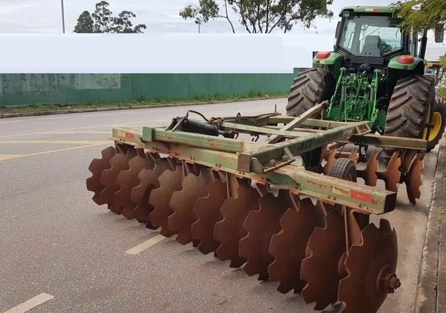 Trator Agrícola John Deere 6180 - 2015 - Com Grade - Foto 5