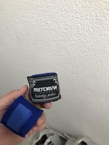 Luvas pretorian com bandagem - Foto 2