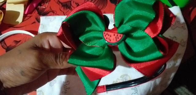 Vendo laços e tiaras