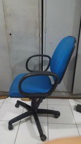 Cadeira diretor - Foto 2