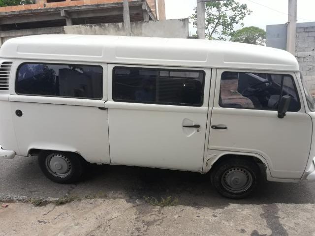 Vende - se Kombi 8 lugares - Foto 2