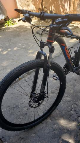 Caloi extreme aro 29 muito nova