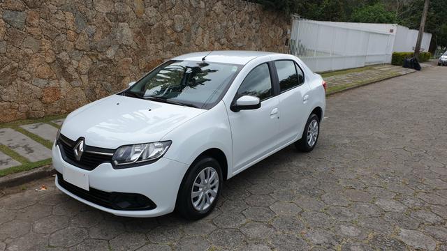 Lindo Logan 2016 1.6 EasyR automático novo troco e financio
