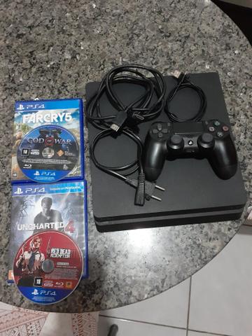 Vende se um PlayStation 4 slim 500g