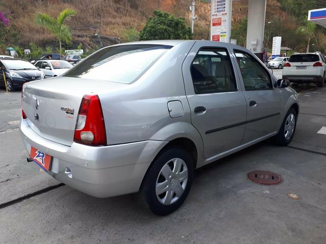 Logan 1.6 $ 16.000,00 - Foto 4