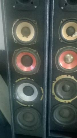 Par de Caixa de som torre 250 watts RMS super barato