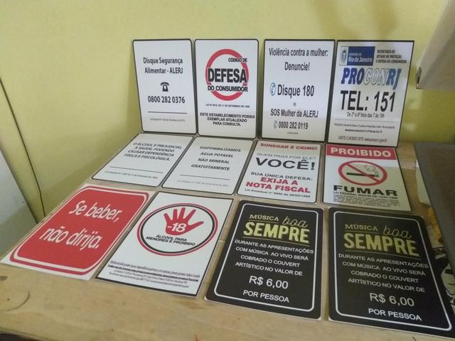 Fazemos placas de ps adesivadas.