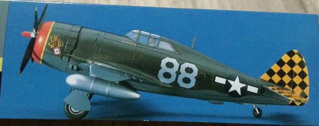 Avião para montar do caça-bombardeiro Republic P-47D Thunderbolt, escala 1/72, da Hasegawa - Foto 4