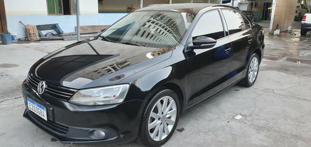 VW Jetta 2013/13 - com teto solar - impecável! - Foto 4