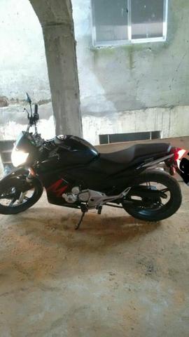 CB300R 2011 Preta - Foto 4