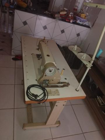 Máquina de costura industrial reta semi-nova - Foto 3