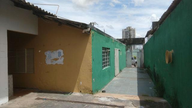 Excelente oportunidade. Casa e comércio bem localizada - Foto 3