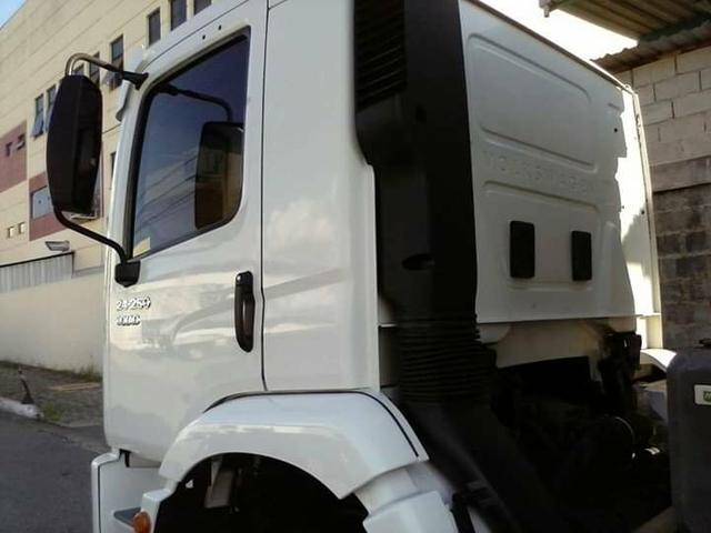 Caminhão VW Truck 24250 2012 - Foto 4