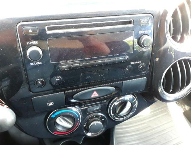 Etios xs 1.5 completo de fabrica - Foto 5