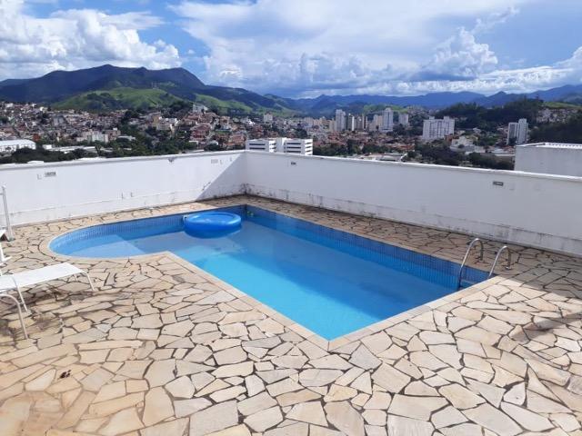 Maravilhosa mansão no Pinheirinho com 5 suítes - Piscina e Área Gourmet - 602m2