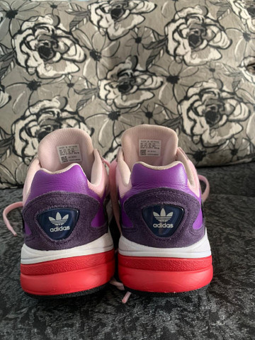 tenis adidas falcon kylie jenner
