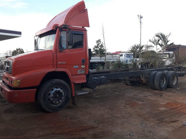 CAMINHÃO MERCEDES BENZ