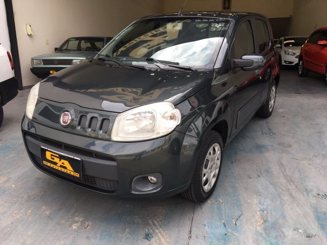 FIAT UNO 2011 1.0 EVO VIVACE 8V FLEX 4P MANUAL