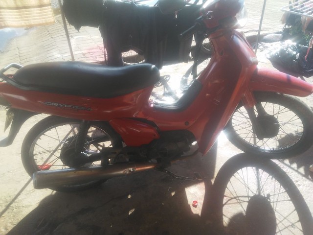VENDO YAMAHA CRIPTON ANO 2000