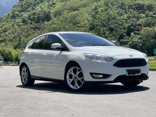 Ford FOCUS FASTBACK SE 2.0 16V P.SHIFT - SóCarrão